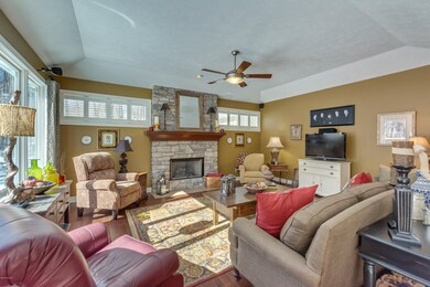 05 Living Room