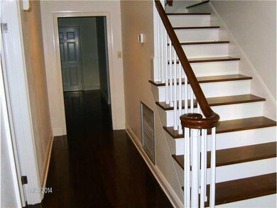 Foyer.