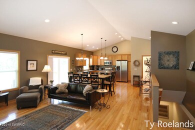 2481 Leffingwell Ave NE, Grand Rapids, MI 49525 - photo 5