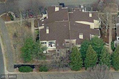 11047 Villaridge Ct unit A, Reston, VA 20191 - photo 2