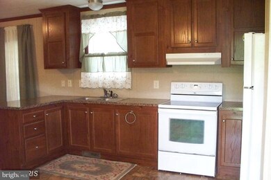 413 Trenum Dr, Keyser, WV 26726 - photo 3