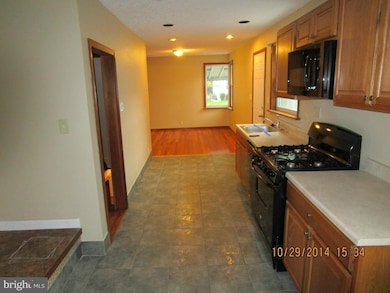 6411 Glenoak Ave, Baltimore, MD 21214 - photo 4