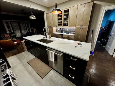 3704 Baltimore Ave unit 1, Kansas City, MO 64111 - photo 2