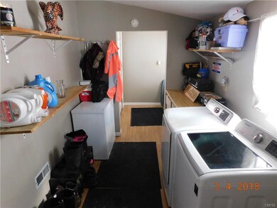 Mudroom/Laundry room