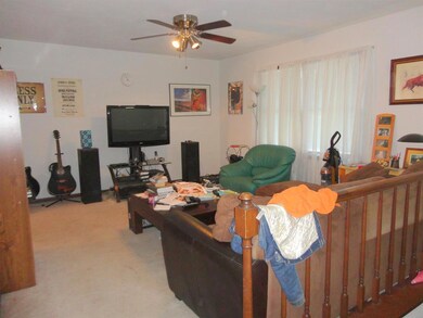 1807 living room.JPG