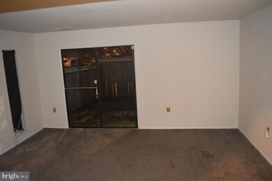 5760 Village Green Dr unit 9/576, Alexandria, VA 22309 - photo 3
