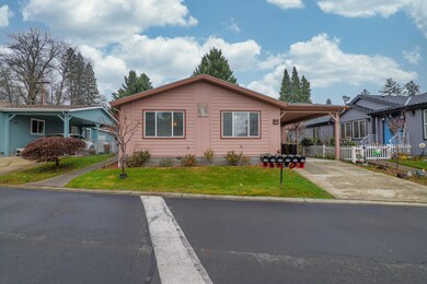 158 NW Wrightwood Cir, Grants Pass, OR 97526 - photo 2