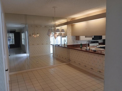 1956 Hartford Ct unit 25D, West Palm Beach, FL 33409 - photo 5