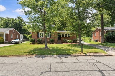 2308 Emerywood Rd, Greensboro, NC 27403 - photo 4