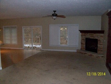 Platinum dec livingroom