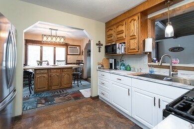 141 Parker Ave, Dracut, MA 01826 - photo 6