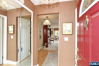 29 Millar Ct, Paramus, NJ 07652 - photo 3