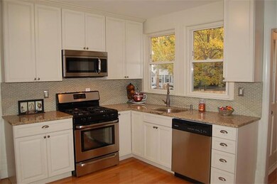 320 Vermont St, West Roxbury, MA 02132 - photo 5