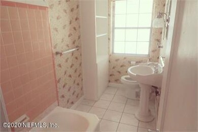 ce24828d95ae4588b54dda239d3728a9_406x539