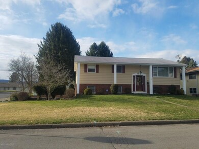 90 Hanlin Dr, Nanticoke, PA 18634 - photo 2