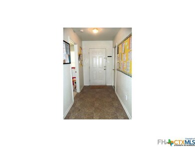 1119 Katelyn Cir, Copperas Cove, TX 76522 - photo 2