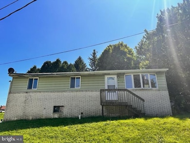 119 N Lincoln St, McAdoo, PA 18237 - photo 2