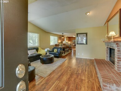 1160 SW Edgefield Ave, Troutdale, OR 97060 - photo 3