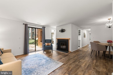 13128 Wonderland Way, Germantown, MD 20874 - photo 7