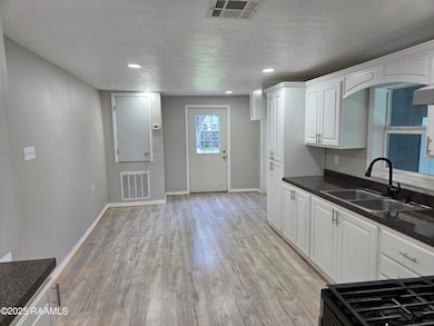 814 Howard St, Jennings, LA 70546 - photo 6