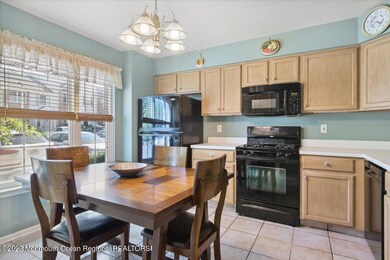 05-31 Heathrow Ct, Unit 7, Freehold Town
