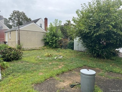 1403 Park Ave, New Hyde Park, NY 11040 - photo 5