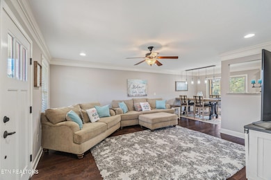 8-web-or-mls-169 Twilight Blvd_-2