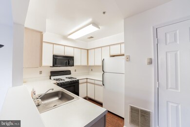 6273 Sandpiper Ct, Elkridge, MD 21075 - photo 2