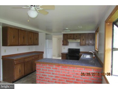 123 Peachwood Dr, Swedesboro, NJ 08085 - photo 5