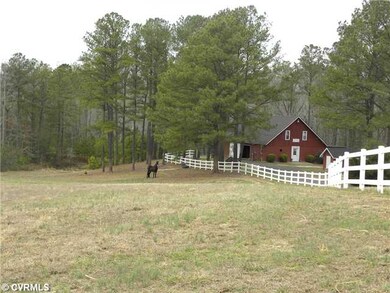Stable/Barn - Barn with Guest Suite & vinyl fenced