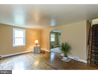 652 Hazelwood Rd, Ardmore, PA 19003 - photo 4