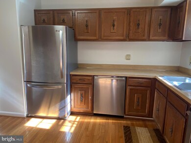 622 Falmouth Ct, Sykesville, MD 21784 - photo 3