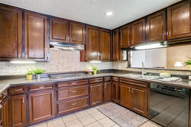 1104 W Redbud Dr, Hurst, TX 76053 - photo 7