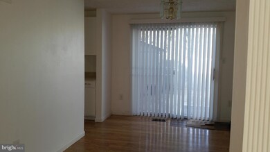 9222 Wilbur Ct, Columbia, MD 21046 - photo 3