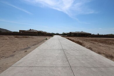Looking down Culdesac to the west