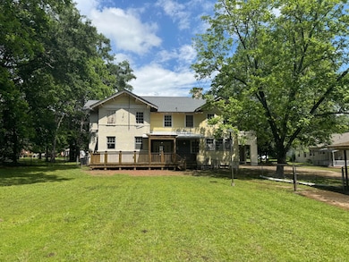 229 S Division St, West Point, MS 39773 - photo 4