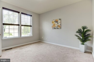 2305 Meadows Ct, Odenton, MD 21113 - photo 4