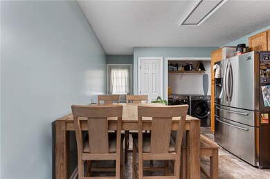 125 E Walnut St, Fountaintown, IN 46130 - photo 5