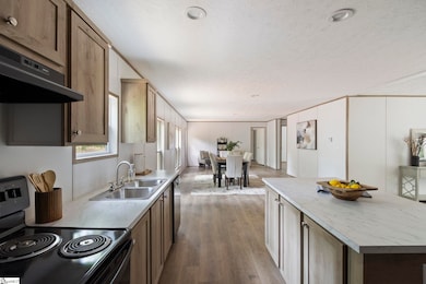 160 Bernice Dr, Moore, SC 29369 - photo 7