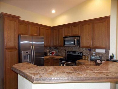 3073 Laurel Ridge Cir, Riviera Beach, FL 33404 - photo 6