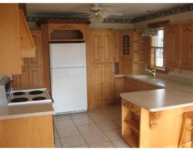 6 Maynard Rd unit 1, Dudley, MA 01571 - photo 4