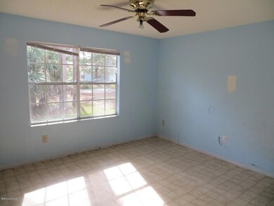 Guest Bedroom 1 pic 1