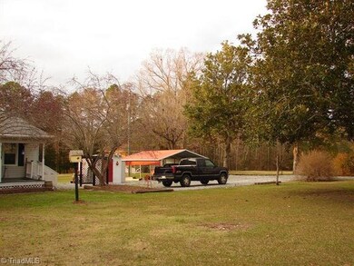 4904 Reeder Rd, Asheboro, NC 27205 - photo 5