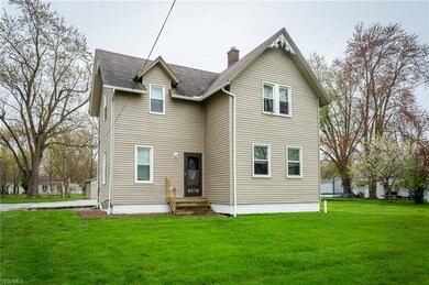 4376 E Lake Rd, Sheffield Lake, OH 44054 - photo 2