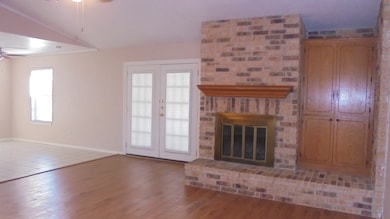 419 Gleneagles Dr, Friendswood, TX 77546 - photo 2