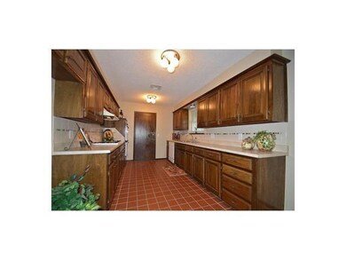 2328 NW 121st St, Oklahoma City, OK 73120 - photo 6