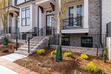 310 Crimson Pine Aly unit 10, Alpharetta, GA 30004 - photo 2