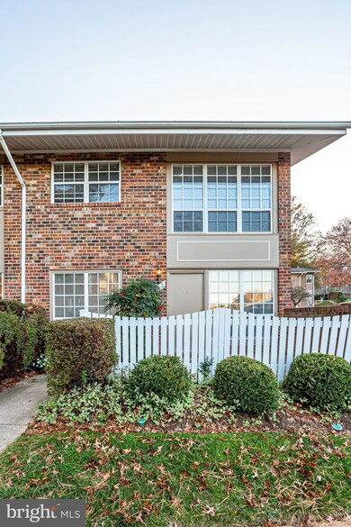 1943 Kennedy Dr unit 1943, McLean, VA 22102 - photo 2