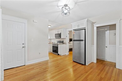 208 Randall St, Pawtucket, RI 02860 - photo 4