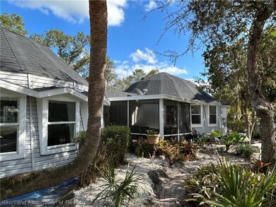 414 Holmes Ave, Lake Placid, FL 33852 - photo 2